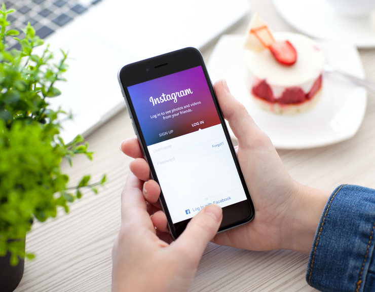 Экскурсии вместо баннеров – как бренды ищут лазейки в Instagram* после запрета рекламы