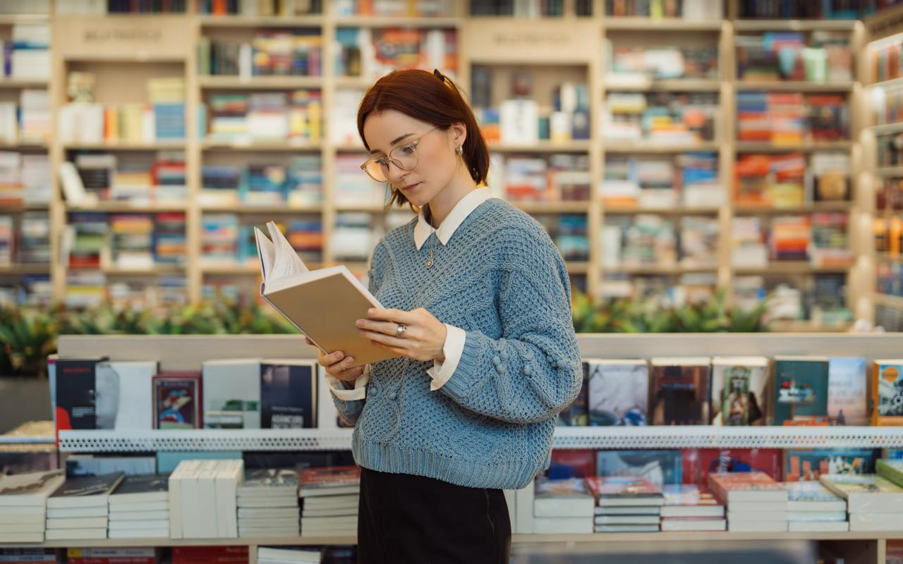 Книжный рынок России: рост цен не спасает от падения продаж