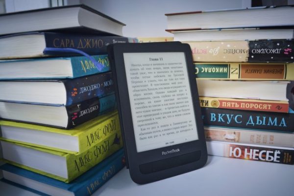 Большинство россиян отдают предпочтение бумажным книгам перед электронными и аудиоформатами