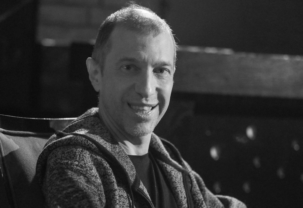Критик музыки Сергей Соседов — прощание проходит в Большом зале Троекуровского кладбища
