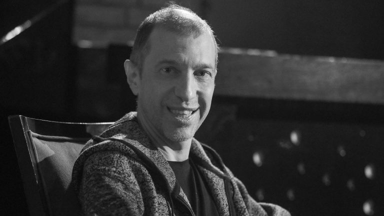 Критик музыки Сергей Соседов — прощание проходит в Большом зале Троекуровского кладбища